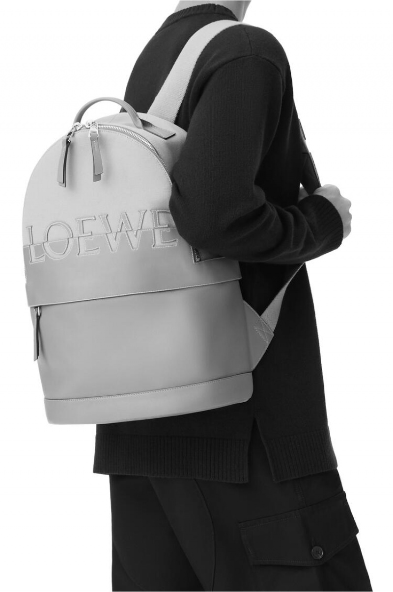 Mochilas Loewe Signature Round backpack in canvas and classic calfskin Hombre Creta / Warm Desert | 607FWMEYQ