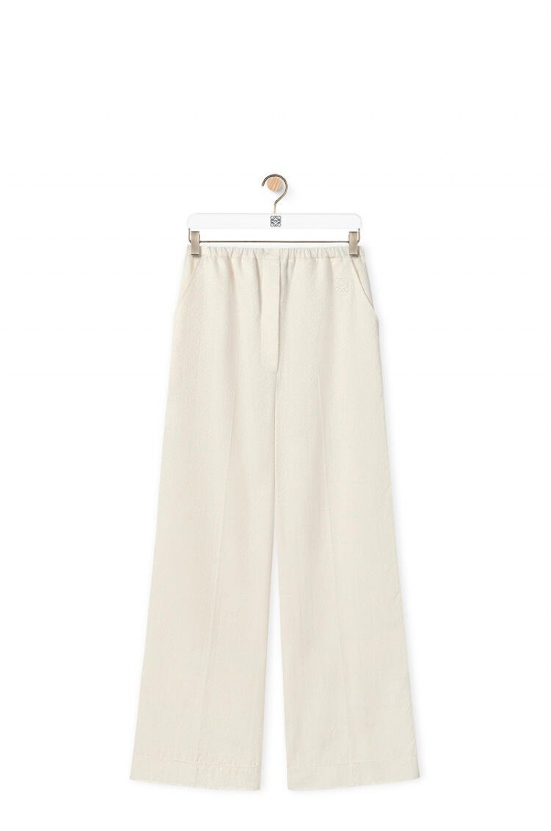 Pantalones Loewe Anagram pyjama trousers in silk and cotton Mujer Ivory | 410OKSUBH