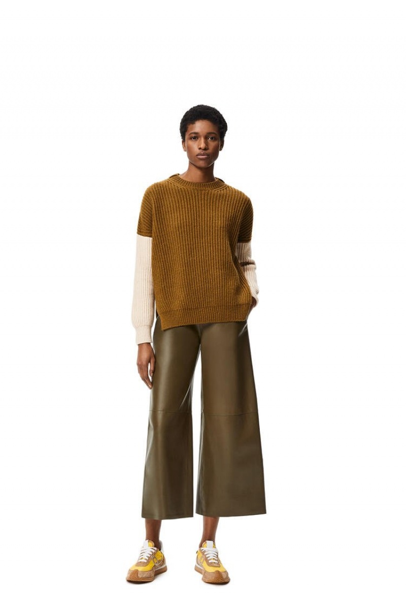 Pantalones Loewe Cropped elasticated waist trousers in nappa Mujer Kaki Verde | 543USQXDY