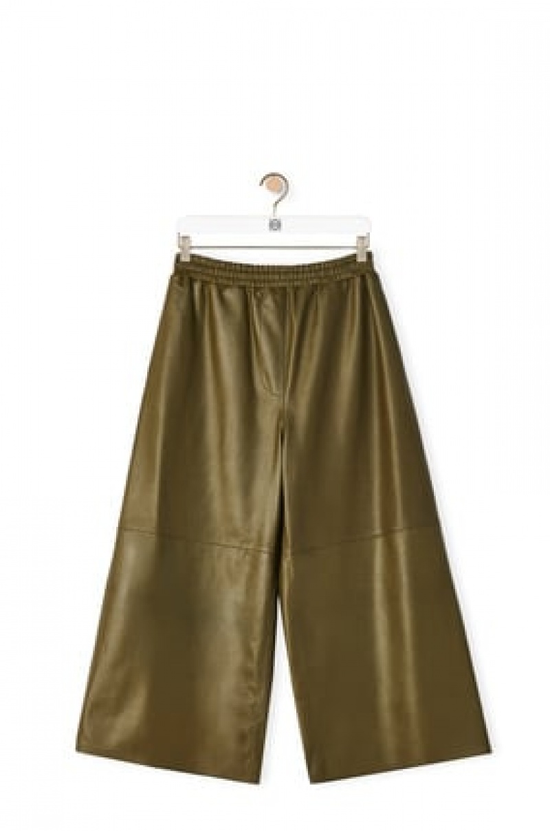 Pantalones Loewe Cropped trousers in nappa Mujer Kaki Oscuro Verde | 513YEHJAX