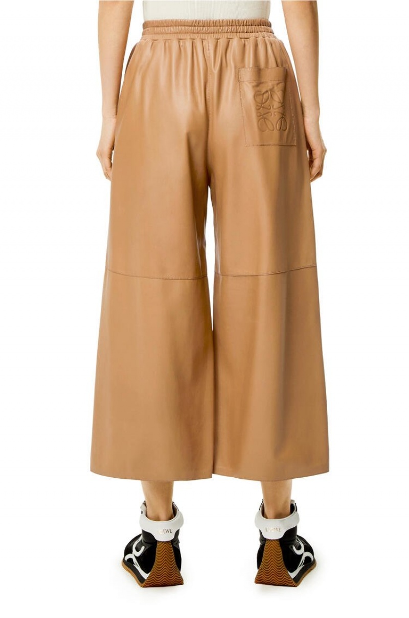 Pantalones Loewe Cropped trousers in nappa Mujer Toffee | 132OUXHTN