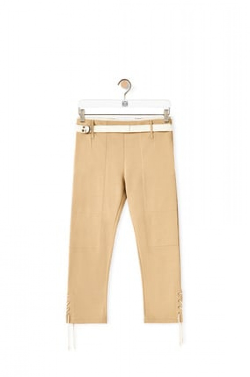 Pantalones Loewe Laced trousers in cotton Mujer Beige | 407HLXNAT