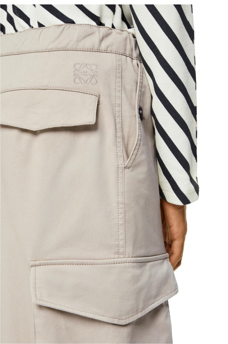 Pantalones Loewe Multi pocket drawstring trousers in cotton Hombre Gris | 308TJALUB