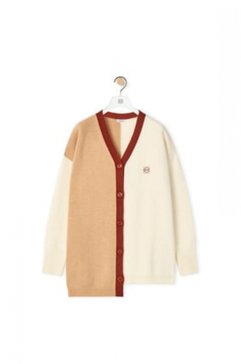 Prendas De Punto Loewe Anagram asymmetric cardigan in wool Mujer Ecru / Camel | 264DKBPNM