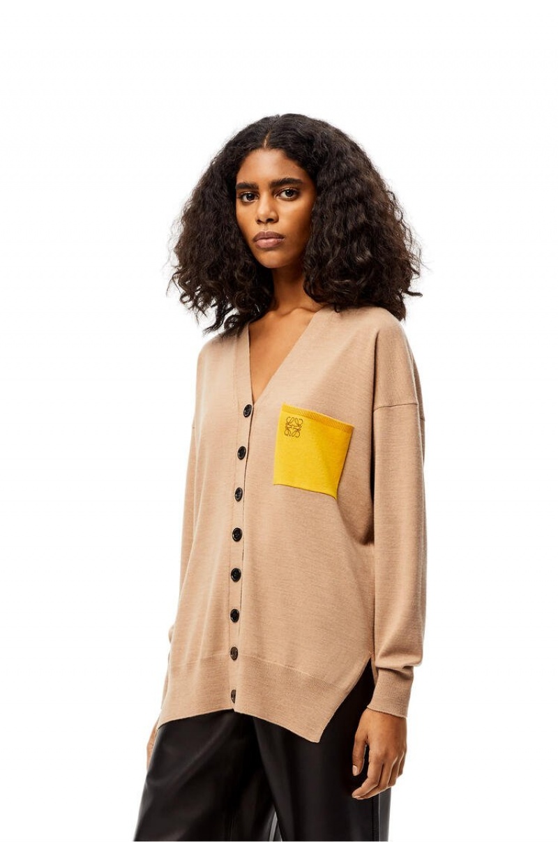 Prendas De Punto Loewe Anagram pocket cardigan in wool Mujer Camel | 963ZXRJGN