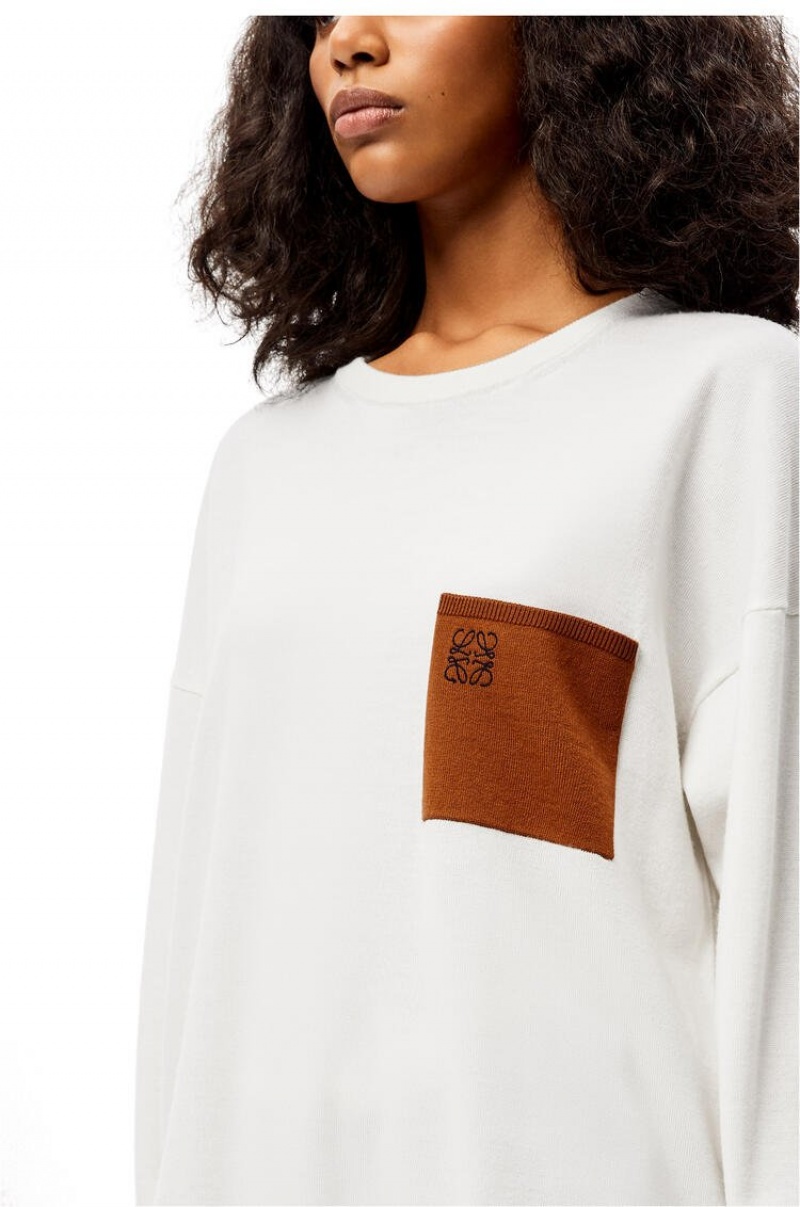 Prendas De Punto Loewe Anagram pocket sweater in wool Mujer Marrones | 193LUJYBG