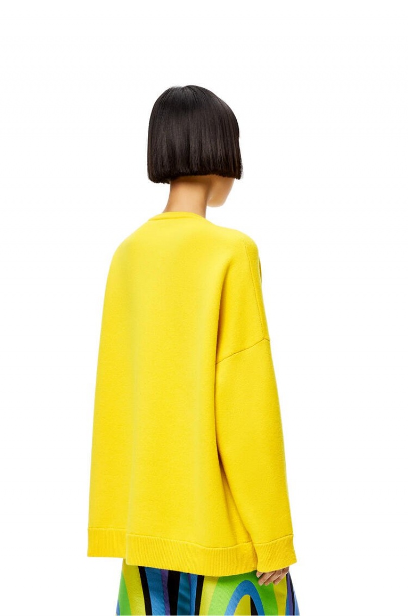 Prendas De Punto Loewe Oversize crewneck sweater in cashmere Mujer Amarillo | 473XJEZHT