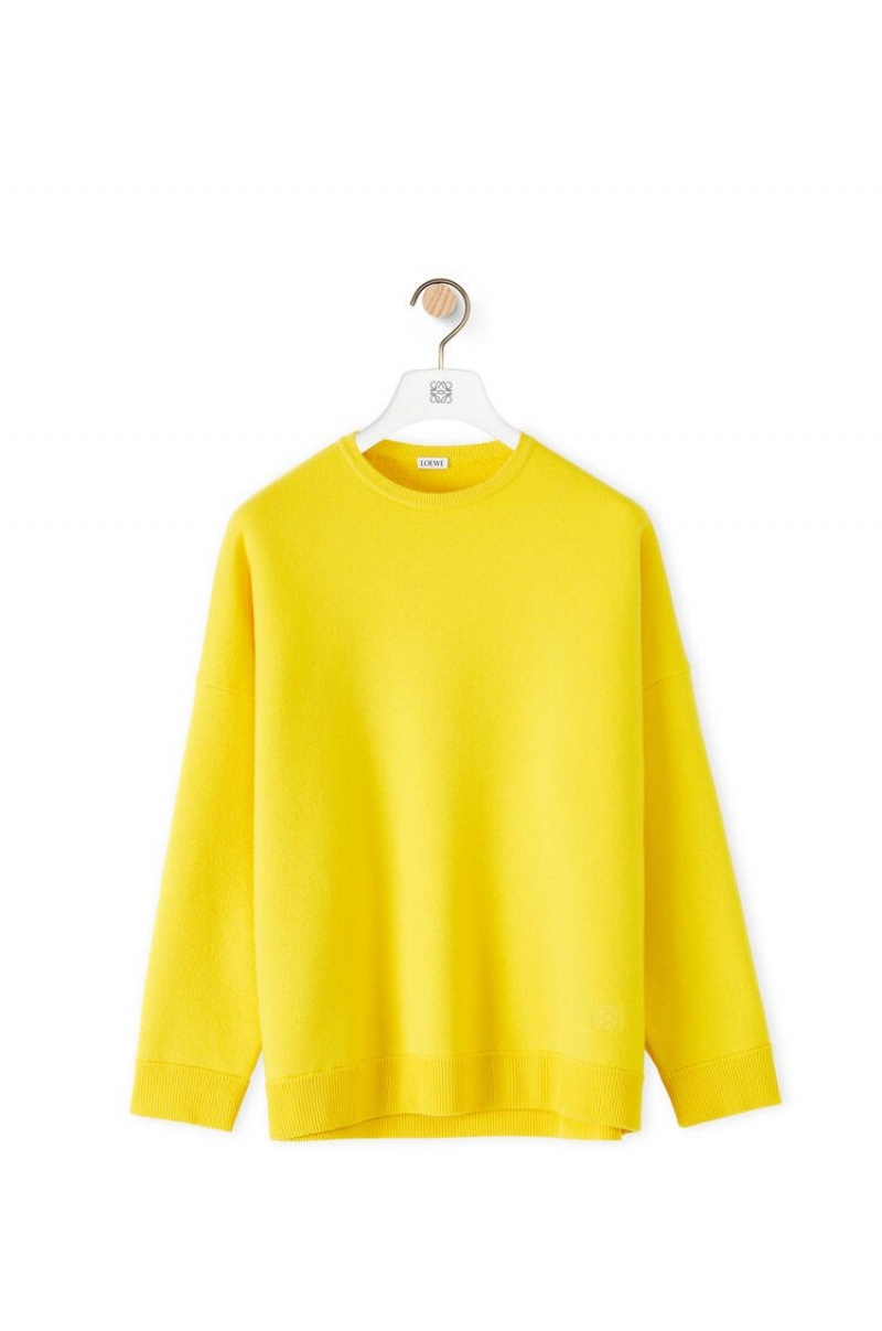 Prendas De Punto Loewe Oversize crewneck sweater in cashmere Mujer Amarillo | 473XJEZHT