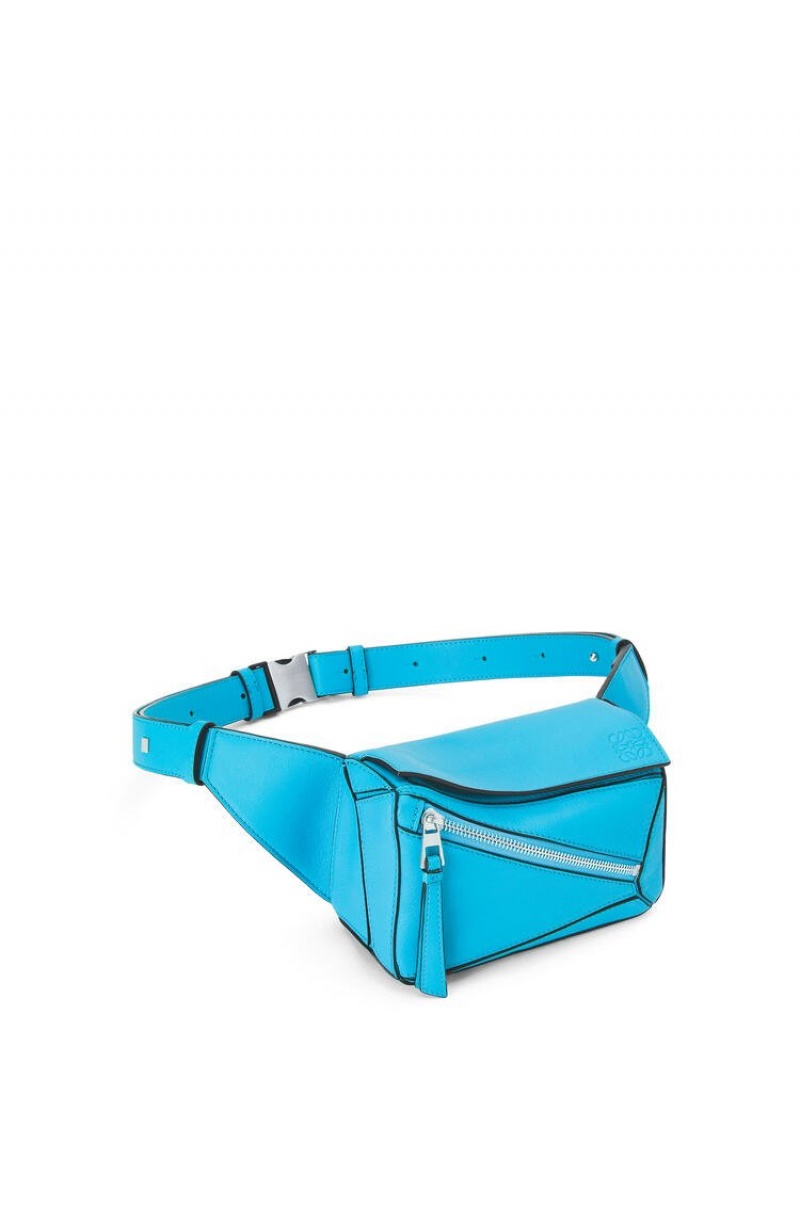 Riñonera Loewe Mini Puzzle bumbag in classic calfskin Hombre Cyan | 104RFENWU