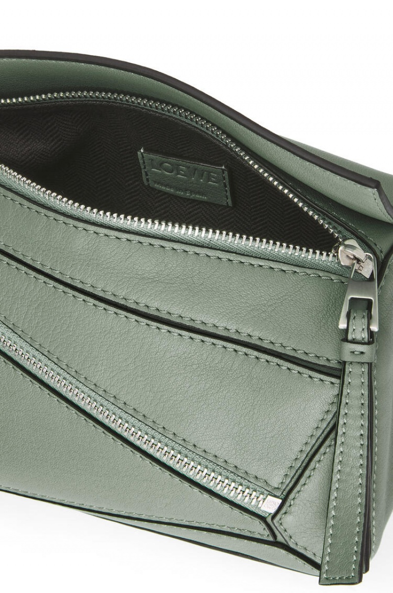 Riñonera Loewe Mini Puzzle bumbag in classic calfskin Hombre Verde Menta | 291XCSBKL