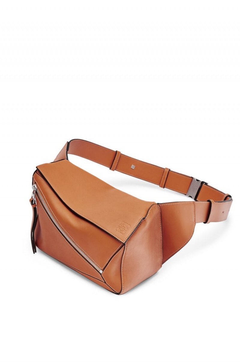 Riñonera Loewe Small Puzzle Bumbag in classic calfskin Hombre Tan | 234MQZSKF