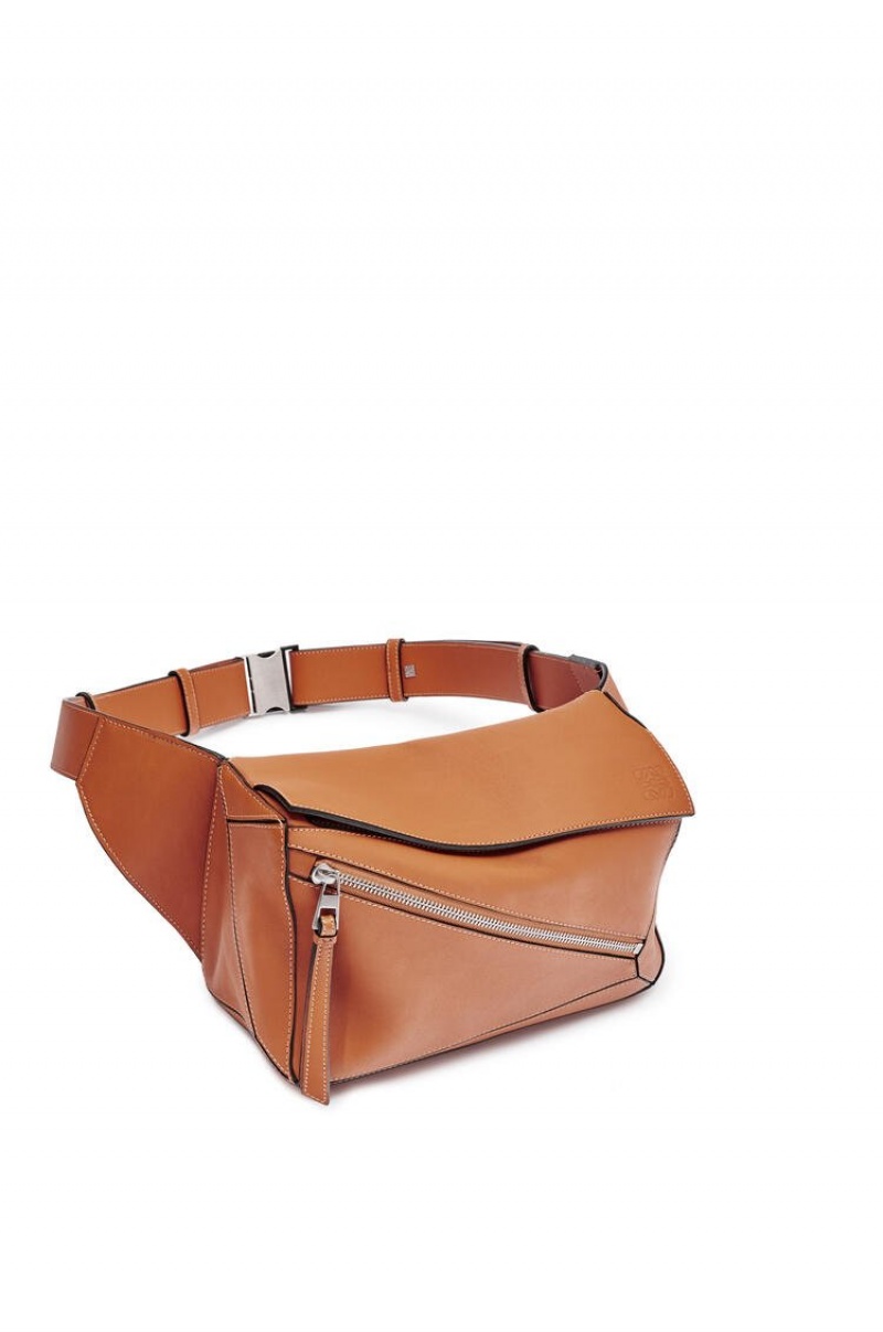 Riñonera Loewe Small Puzzle Bumbag in classic calfskin Hombre Tan | 234MQZSKF