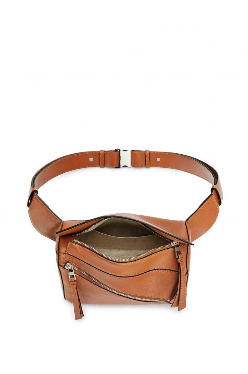 Riñonera Loewe Small Puzzle Bumbag in classic calfskin Hombre Tan | 234MQZSKF