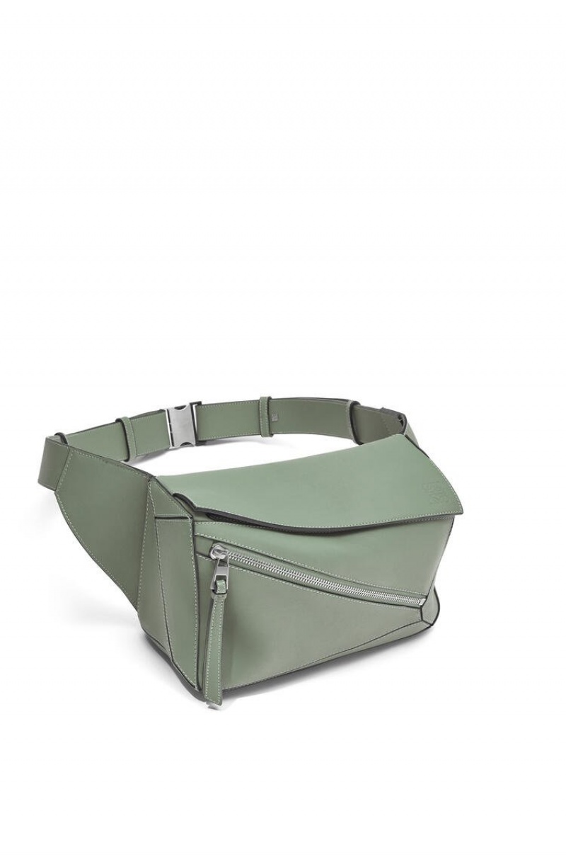 Riñonera Loewe Small Puzzle Bumbag in classic calfskin Hombre Verde Menta | 403HJVPSR