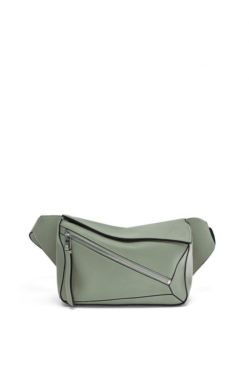 Riñonera Loewe Small Puzzle Bumbag in classic calfskin Hombre Verde Menta | 403HJVPSR