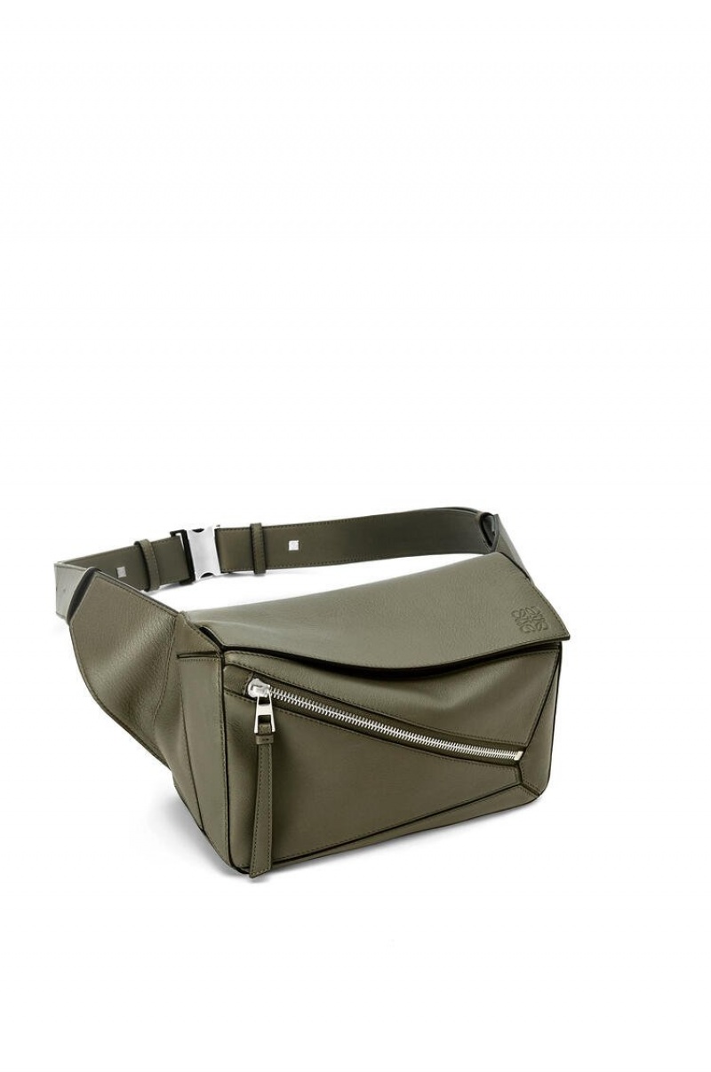 Riñonera Loewe Small Puzzle Bumbag in classic calfskin Hombre Kaki Verde | 859PLWVSY