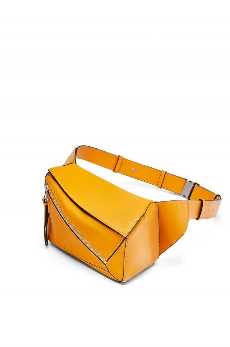 Riñonera Loewe Small Puzzle Bumbag in classic calfskin Hombre Sunflower | 654HMRZKJ