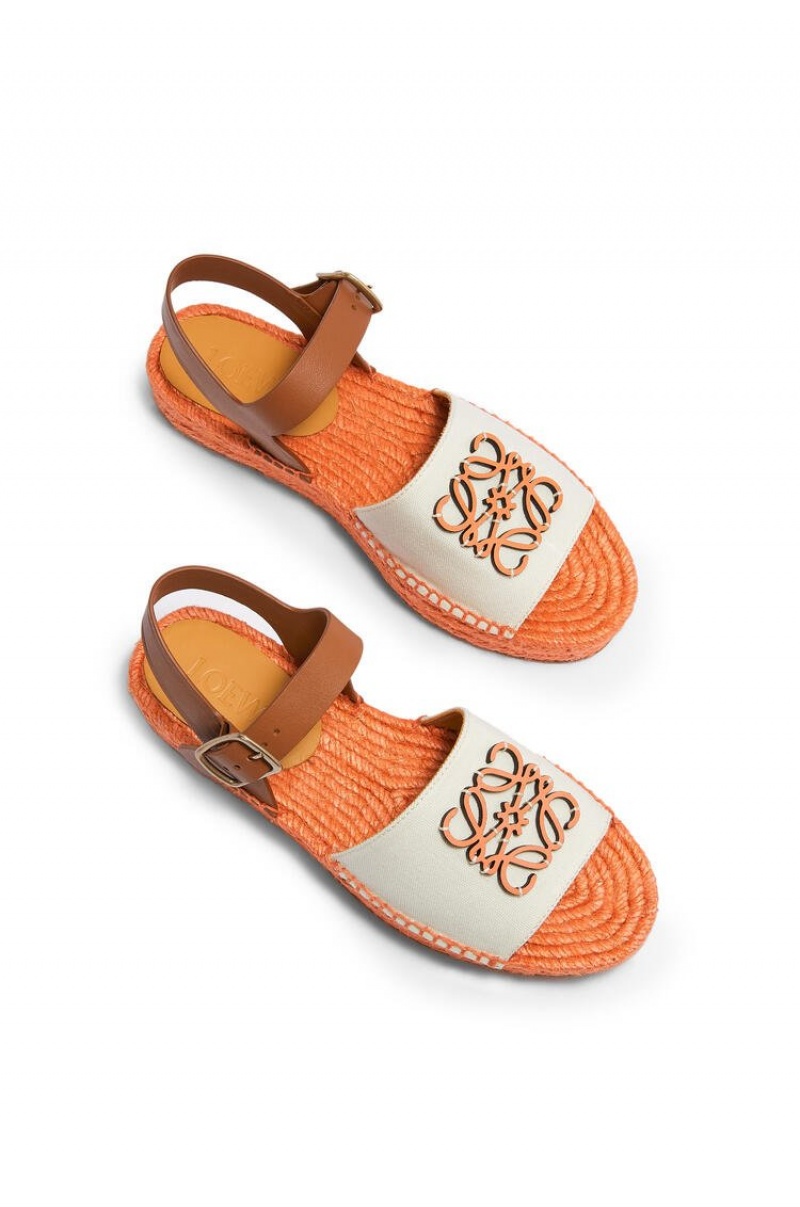 Sandalias Loewe Anagram espadrille in canvas and calfskin Mujer Natural / Tangerine | 846XBRQGH