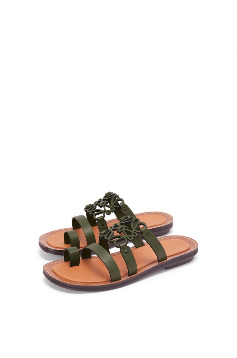 Sandalias Loewe Anagram mule in calfskin Mujer Verde Oscuro | 967CEWMYT