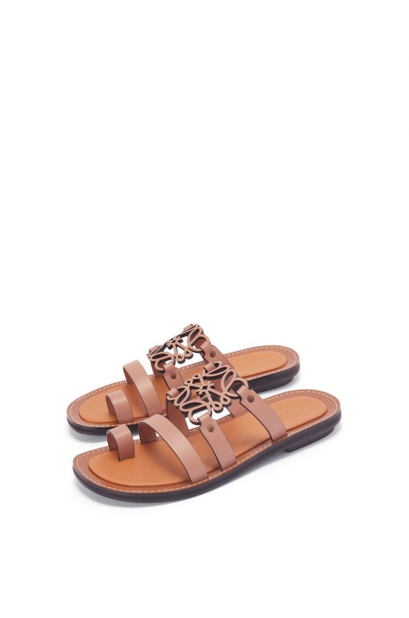 Sandalias Loewe Anagram mule in calfskin Mujer Rosas | 254AKTBGE