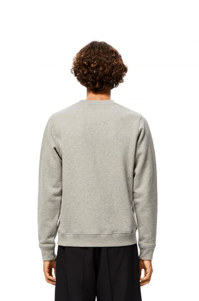 Sudaderas Loewe Anagram embroidered sweatshirt in cotton Hombre Gris | 041DJHEQO