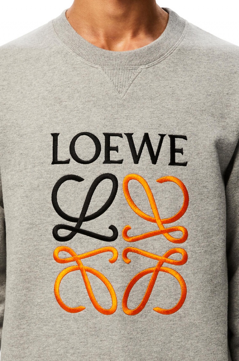 Sudaderas Loewe Anagram embroidered sweatshirt in cotton Hombre Gris | 041DJHEQO