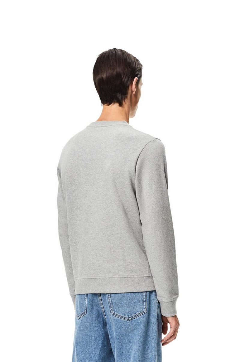 Sudaderas Loewe Anagram embroidered sweatshirt in cotton Hombre Gris | 746JIYMNR