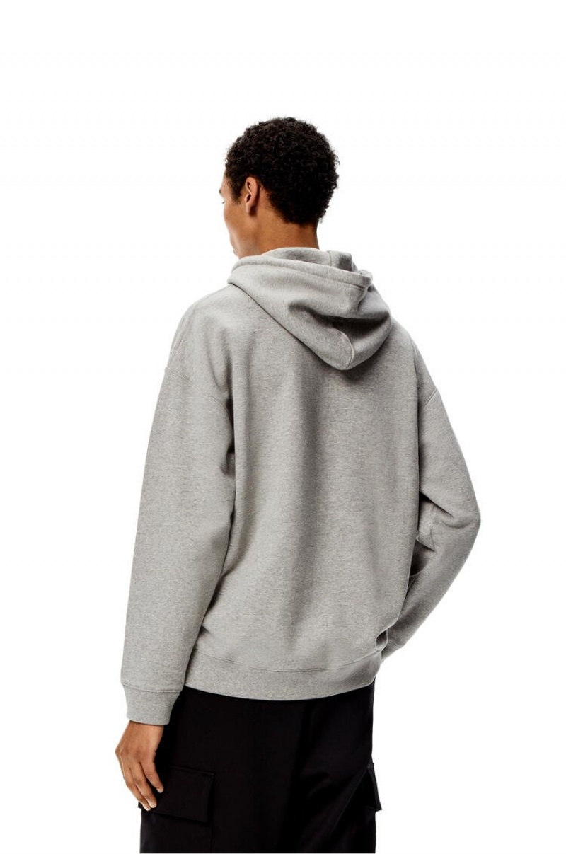 Sudaderas Loewe Anagram leather patch hoodie in cotton Hombre Gris | 158MFBTOC