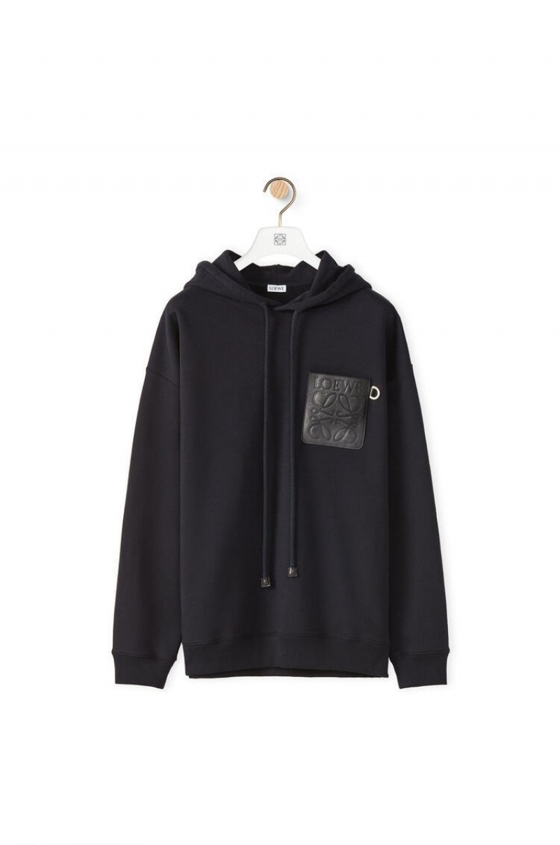 Sudaderas Loewe Anagram leather patch hoodie in cotton Hombre Azul Marino Oscuro | 297UPZHEC