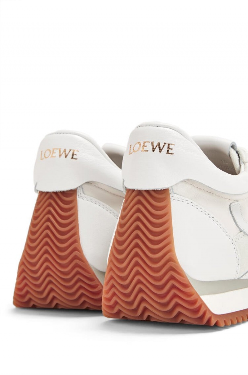 Zapatillas Loewe Flow Runner in lambskin and calfskin Mujer Blancas | 286SWJFBU