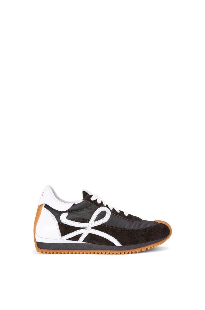 Zapatillas Loewe Flow runner in suede, calfskin and nylon Mujer Negras Blancas | 237KPFJWV