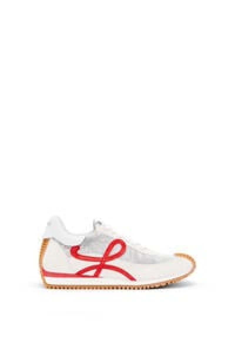 Zapatillas Loewe Flow runner in technical mesh and suede Mujer Plateadas Blancas Amarillo | 926TMUDHV