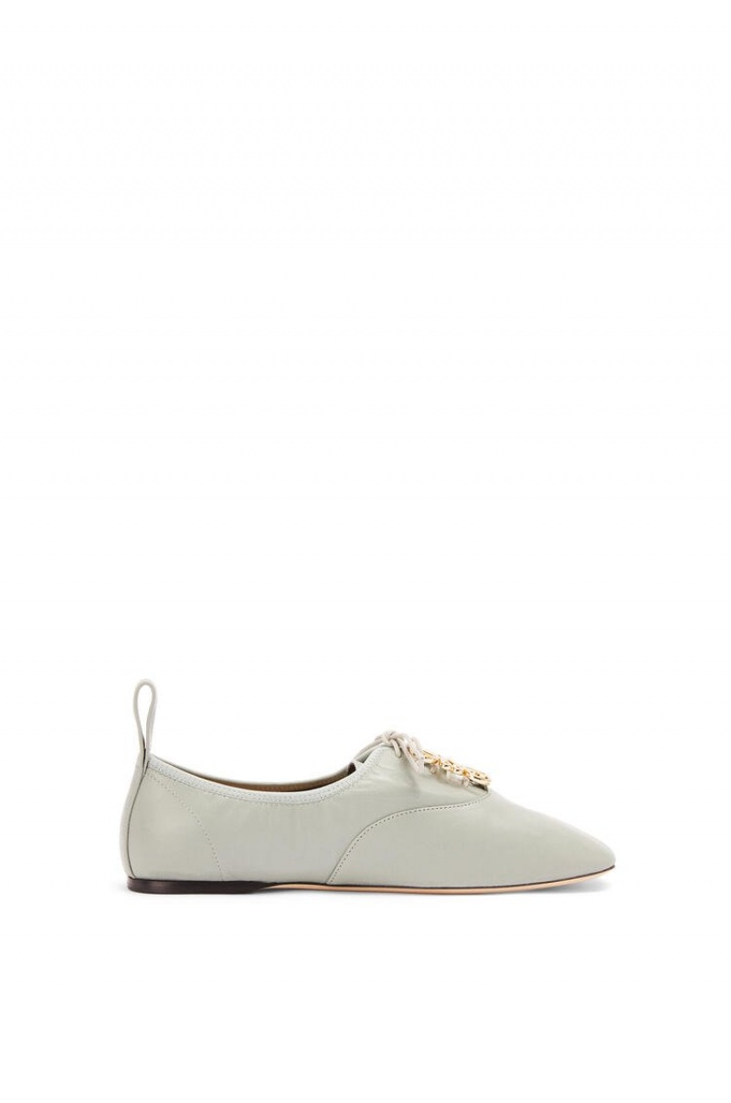 Zapatos Planos Loewe Anagram soft derby in lambskin Mujer Gris | 170NSZYLX