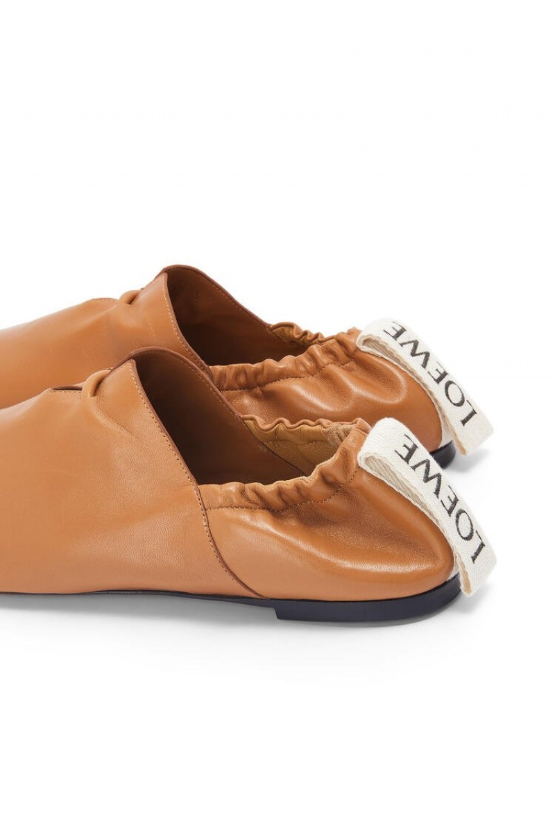 Zapatos Planos Loewe Flamenco ballerina in calfskin Mujer Warm Desert | 736RNGDUH