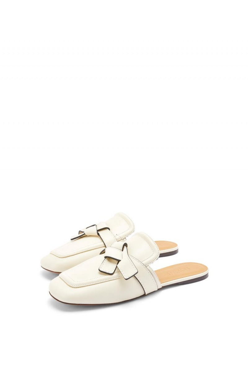 Zapatos Planos Loewe Gate flat mule in calfskin Mujer Milk | 209MBZDWE