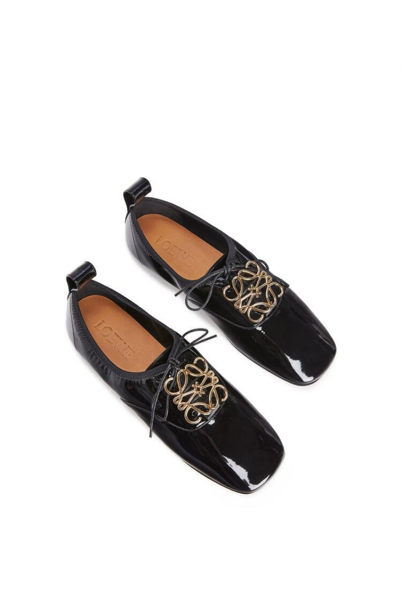 Zapatos Planos Loewe Soft derby anagram in patent calf Mujer Negras | 741BUTYRK